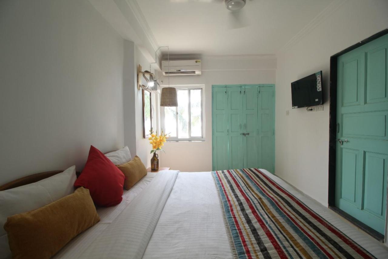 The Turquoiise House Hotel Morjim Exterior photo